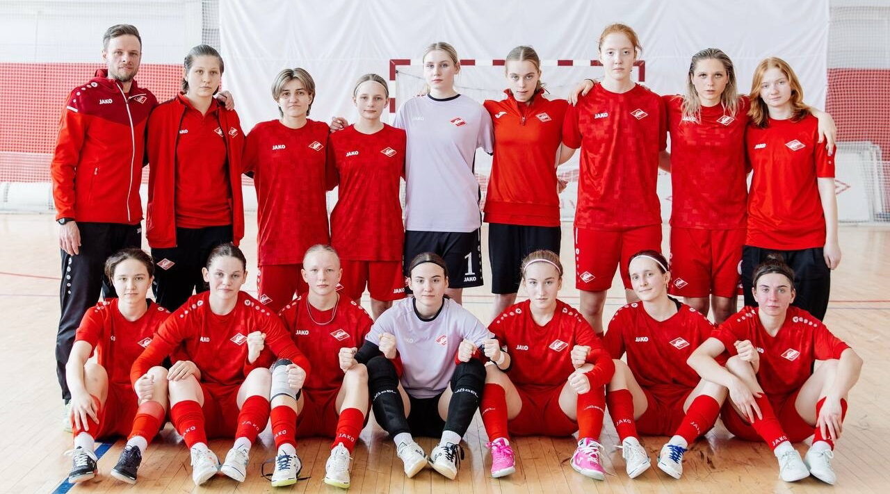 Брянские футболистки были сильнее калужских