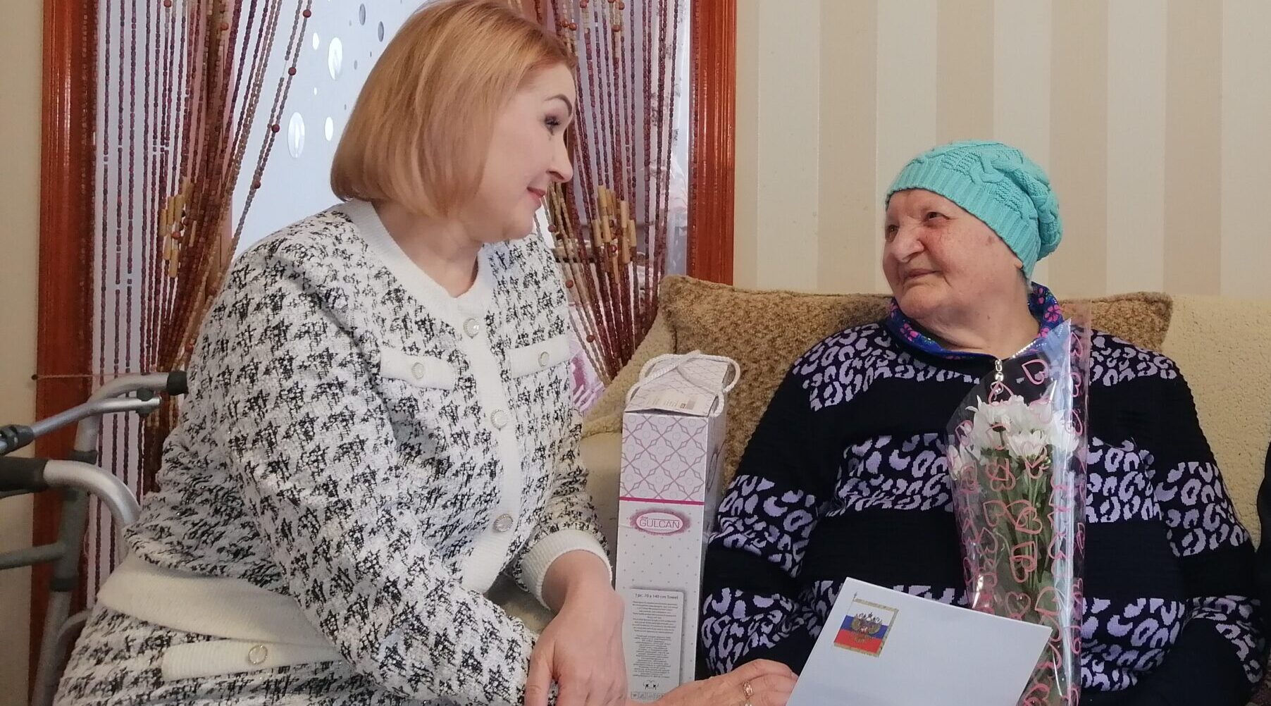 В Брасовском районе труженицу тыла поздравили с 96-летием