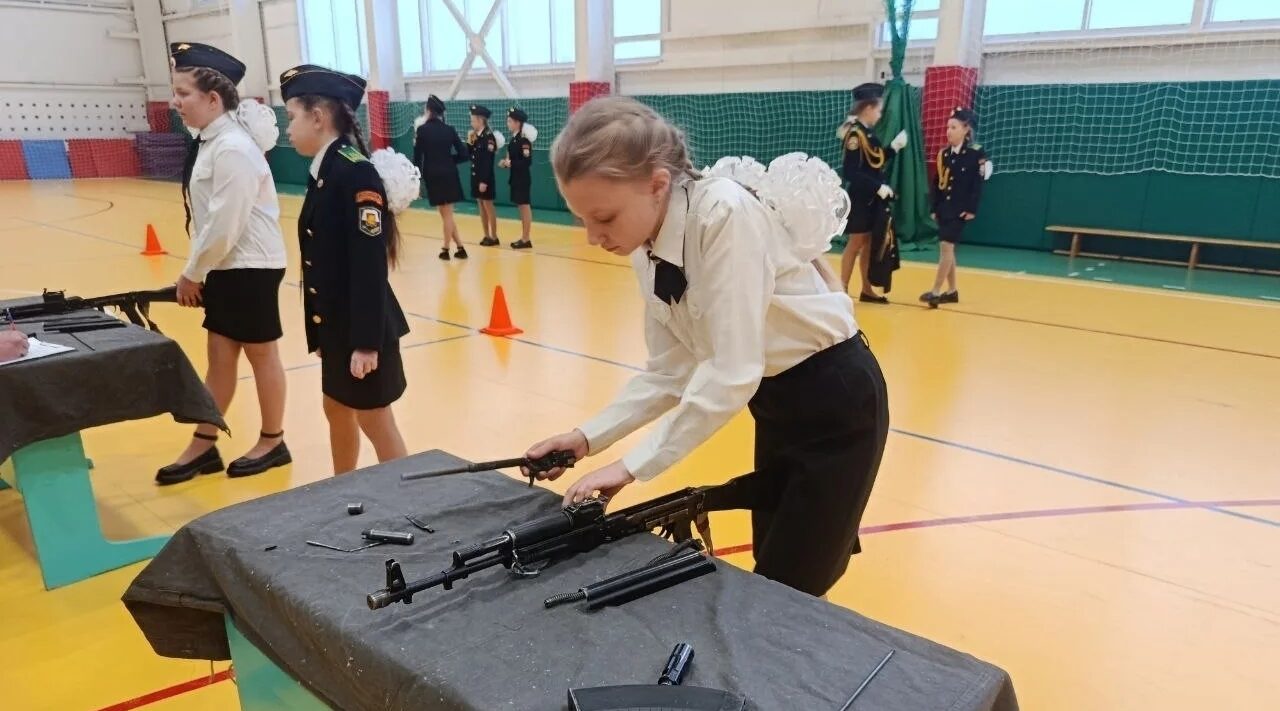 В «Юности» Выгоничского района прошел спортивный праздник «Вперед к победе!»