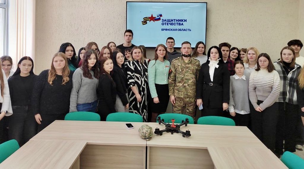 Ветеран СВО Александр Тельнов встретился со студентами брянского техникума