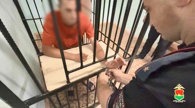 В Брянске осужден курьер, похитивший у пенсионера более 14 миллионов рублей