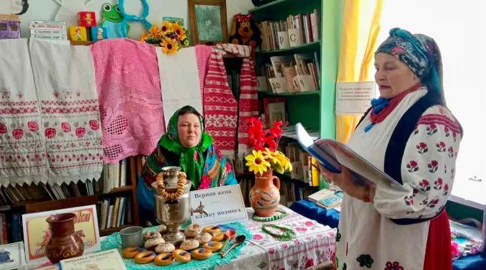  В Далисичской библиотеке Суражского района почтили память казачек-героинь