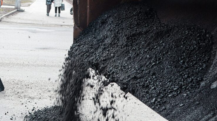 Начали работать асфальтовые заводы в Брянске