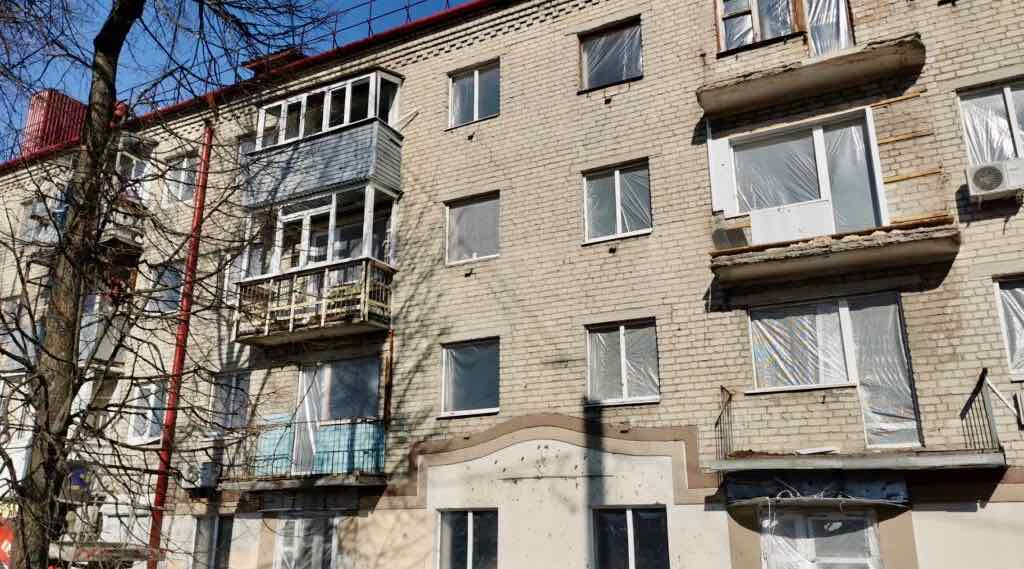 Стройорганизации Брянска безвозмездно восстанавливают повреждённые дома