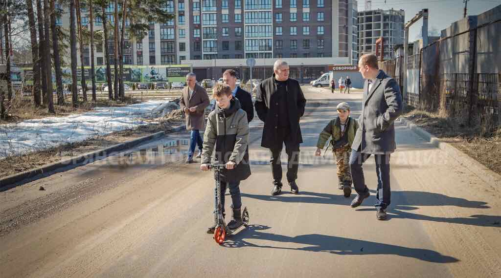 В Брянске началась проверка дорог, отремонтированных по гарантии