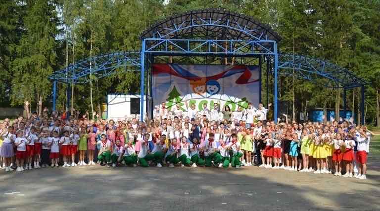 Заявления на летний отдых детей в Брянской области начнут принимать с 15 апреля