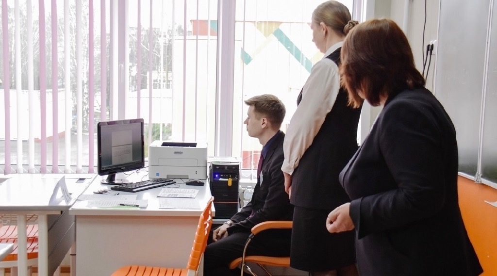 Почти 1,8 тыс. брянских выпускников написали тренировочный ЕГЭ