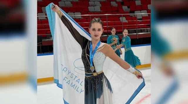 Брянская фигуристка Дарья Блинкова выиграла первенство России в составе Crystal Ice Junior