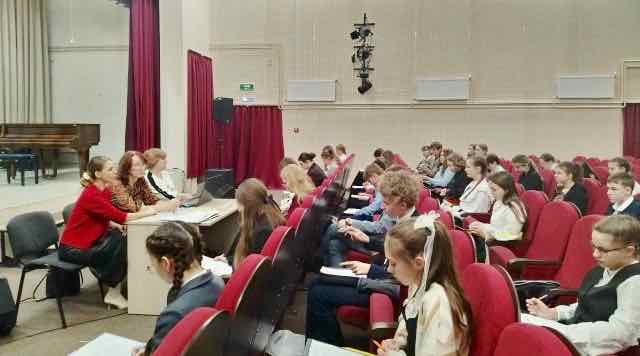 Школьники Брянщины состязались в знаниях о Моцарте и Прокофьеве