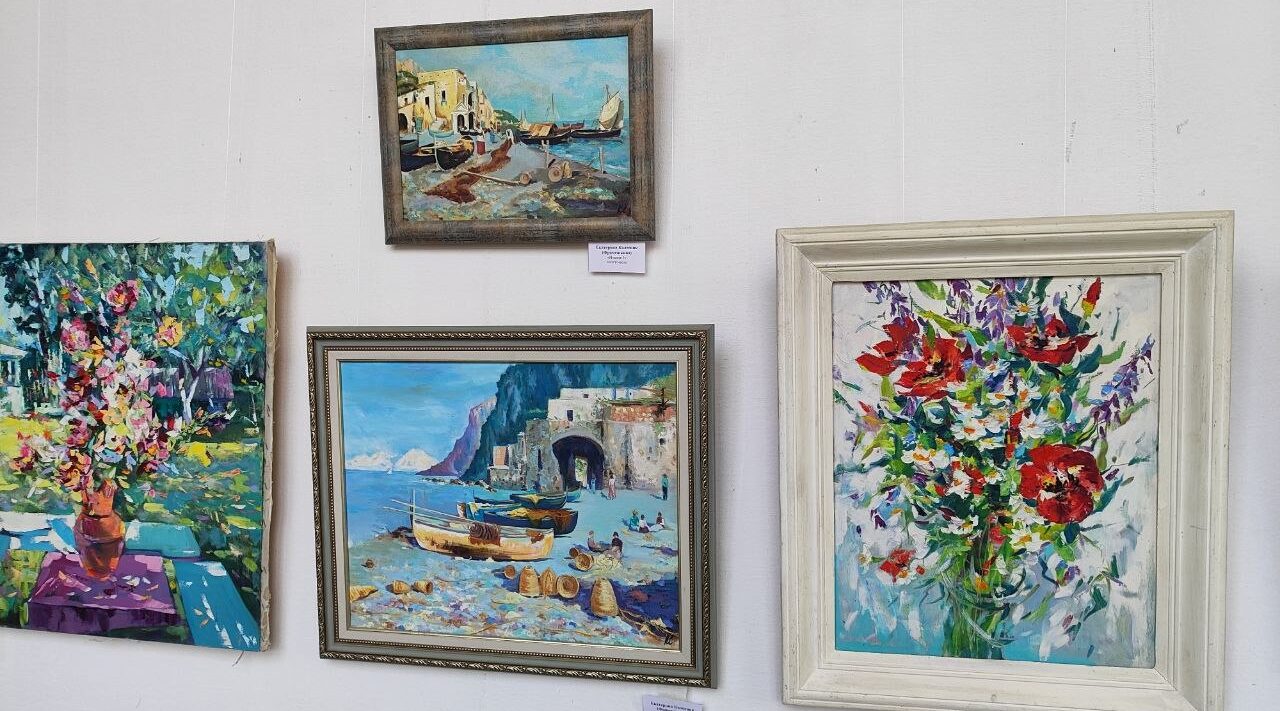 В Брянске открылась выставка «Вернисаж семьи Колесник»