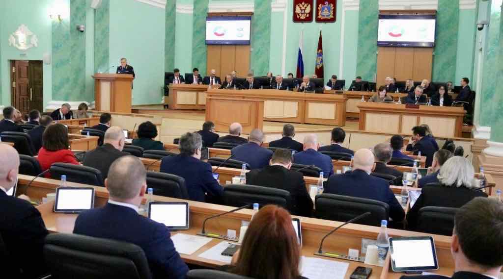 Начальник УМВД отчитался перед Брянской облдумой о работе полиции в 2025 году