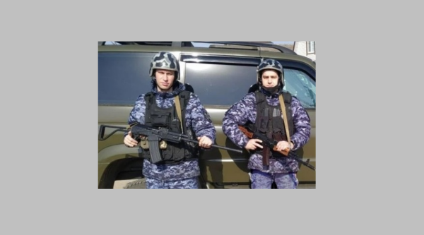 Сотрудники Росгвардии оказали помощь водителю, пострадавшему в результате атаки дрона ВСУ в Брянской области