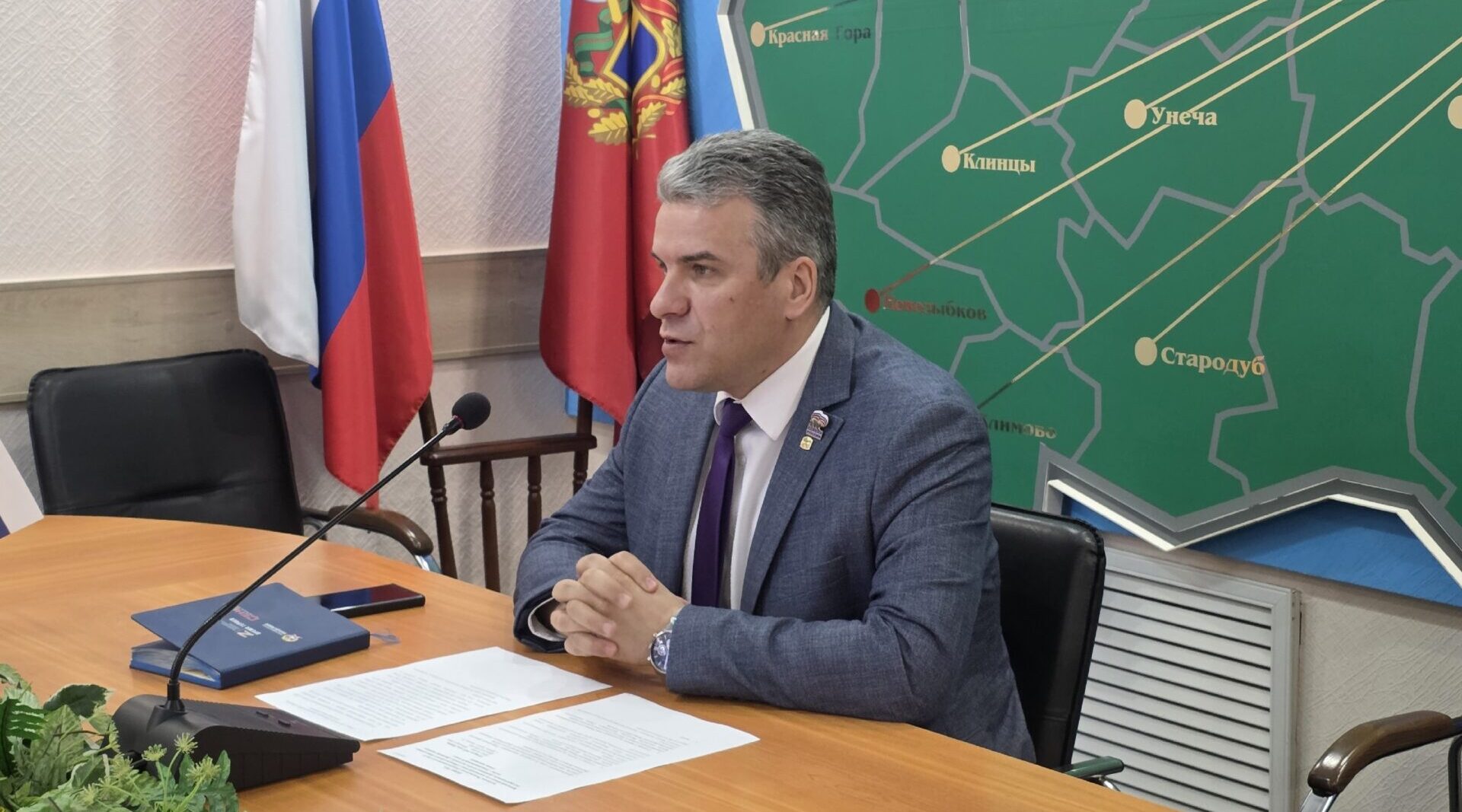 В пресс-центре правительства Брянской области обсудили работу «Движения первых»