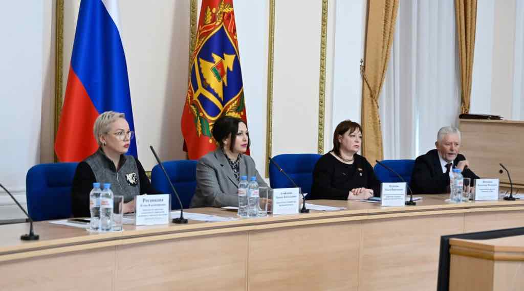 Соцпартнеры обсудили зарплаты, кадры и труд мигрантов в Брянской области