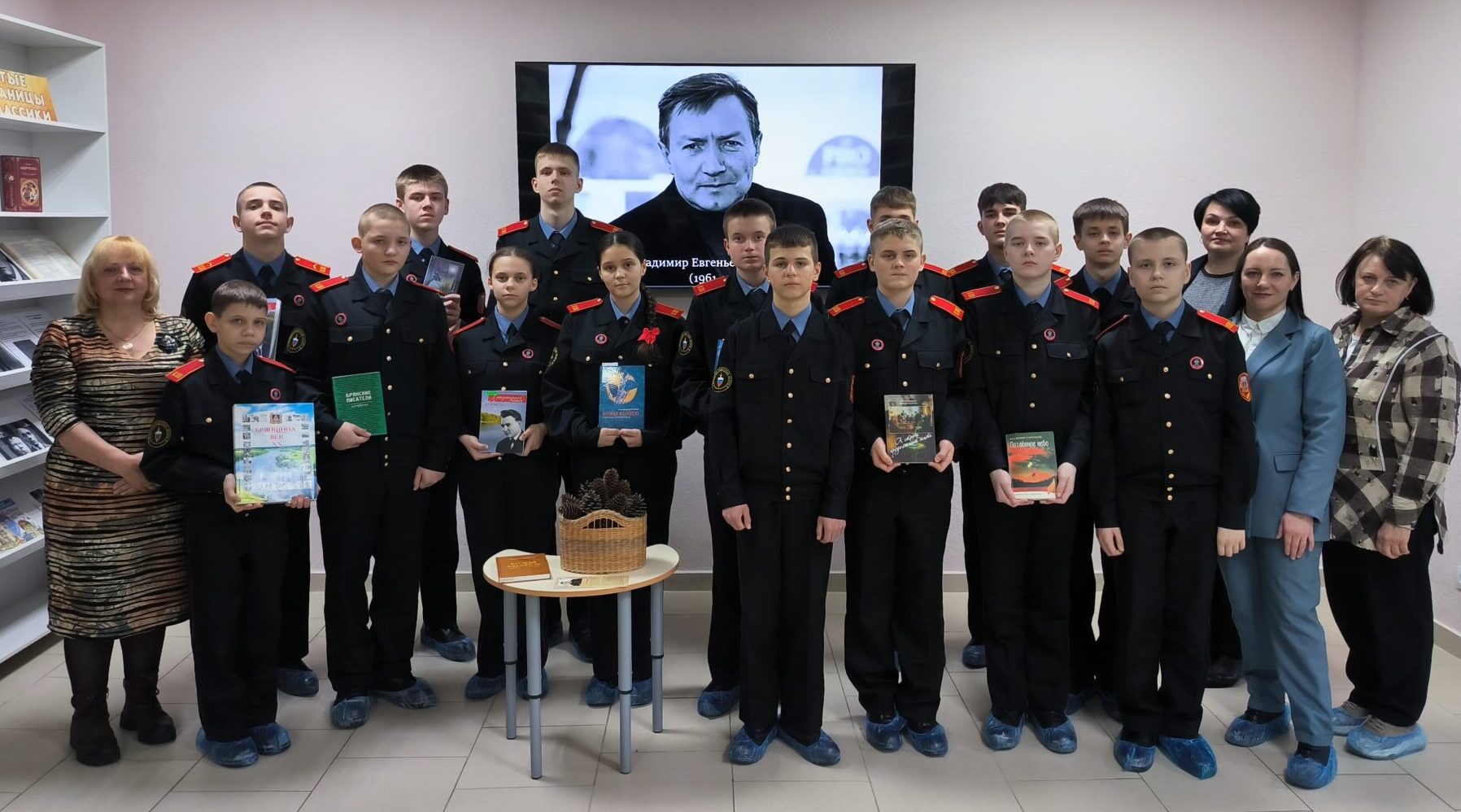 «Потаённое небо» Владимира Сорочкина показали брянским кадетам