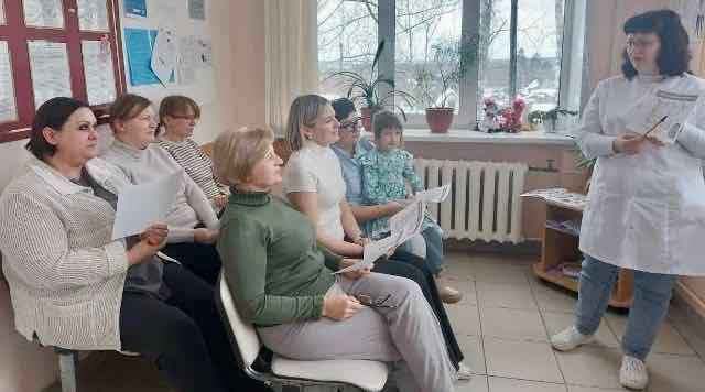 Брасовские врачи научили женщин самообследованию груди