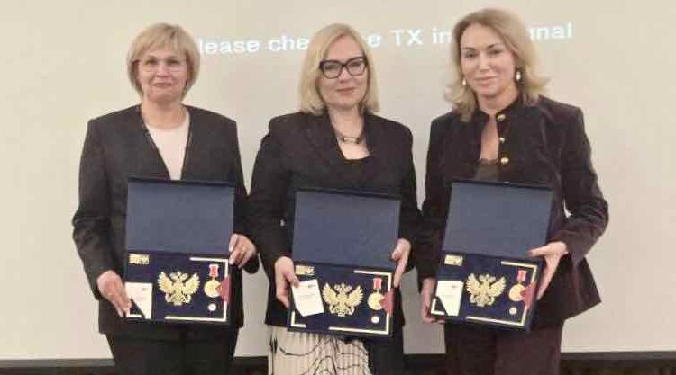 Три директора приграничных управлений Почты России получили знак «За мужество»