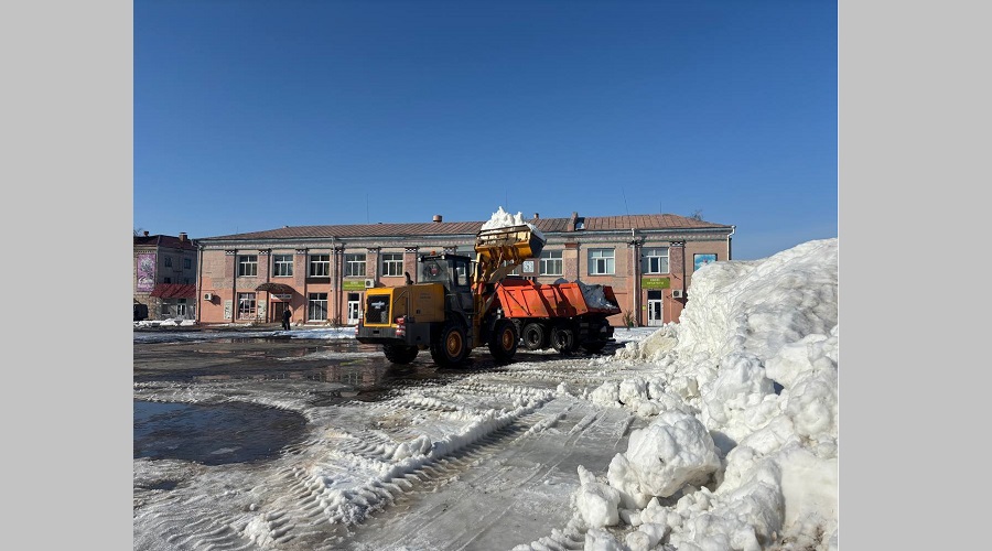 В Стародубе начались весенние работы по благоустройству