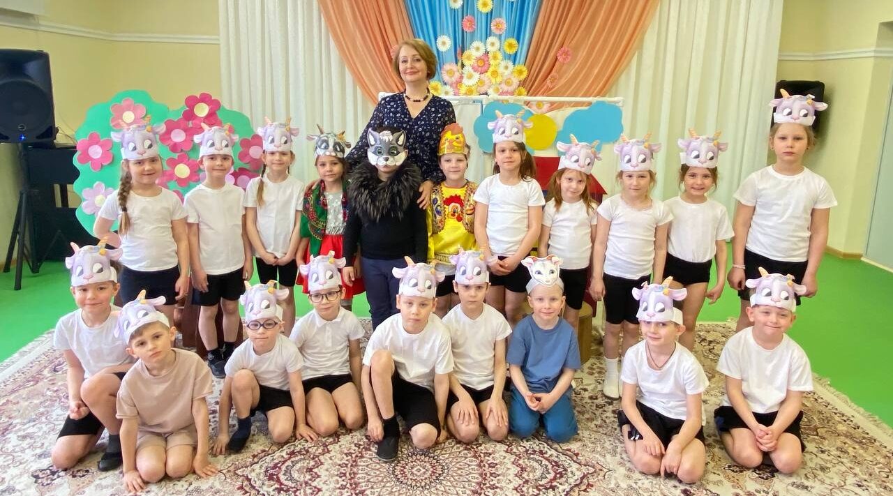 Дошкольники Брянского района готовятся к Дню театра