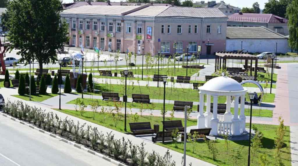 Александр Богомаз поблагодарил работников ЖКХ за их самоотверженный труд