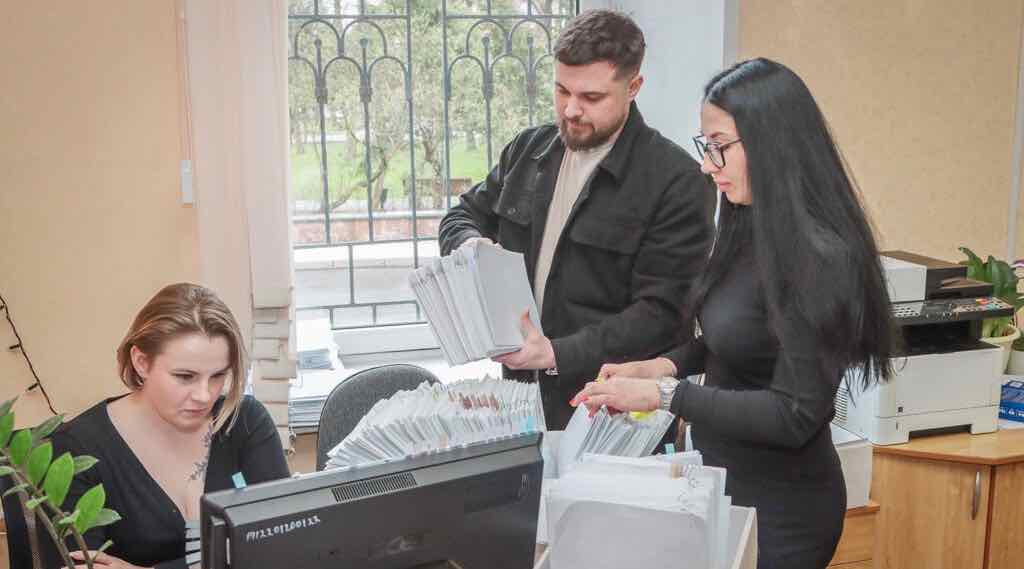В Советской райадминистрации Брянска ждут собственников пострадавших при атаке 10 марта