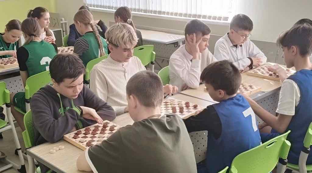 Лицейский «Атлант» из Брянска выиграл региональный этап школьных игр