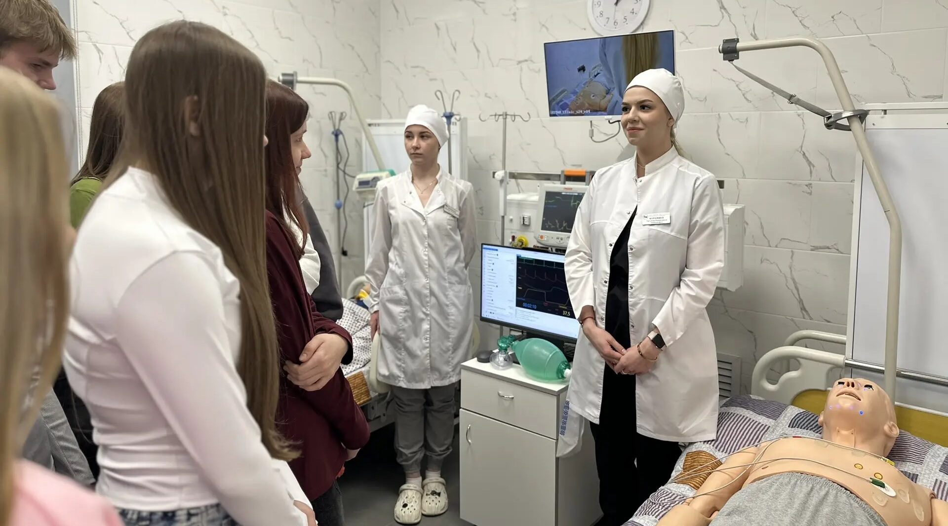 Брянский медико-социальный техникум им. ак. Н.М. Амосова открыл свои двери для будущих медиков