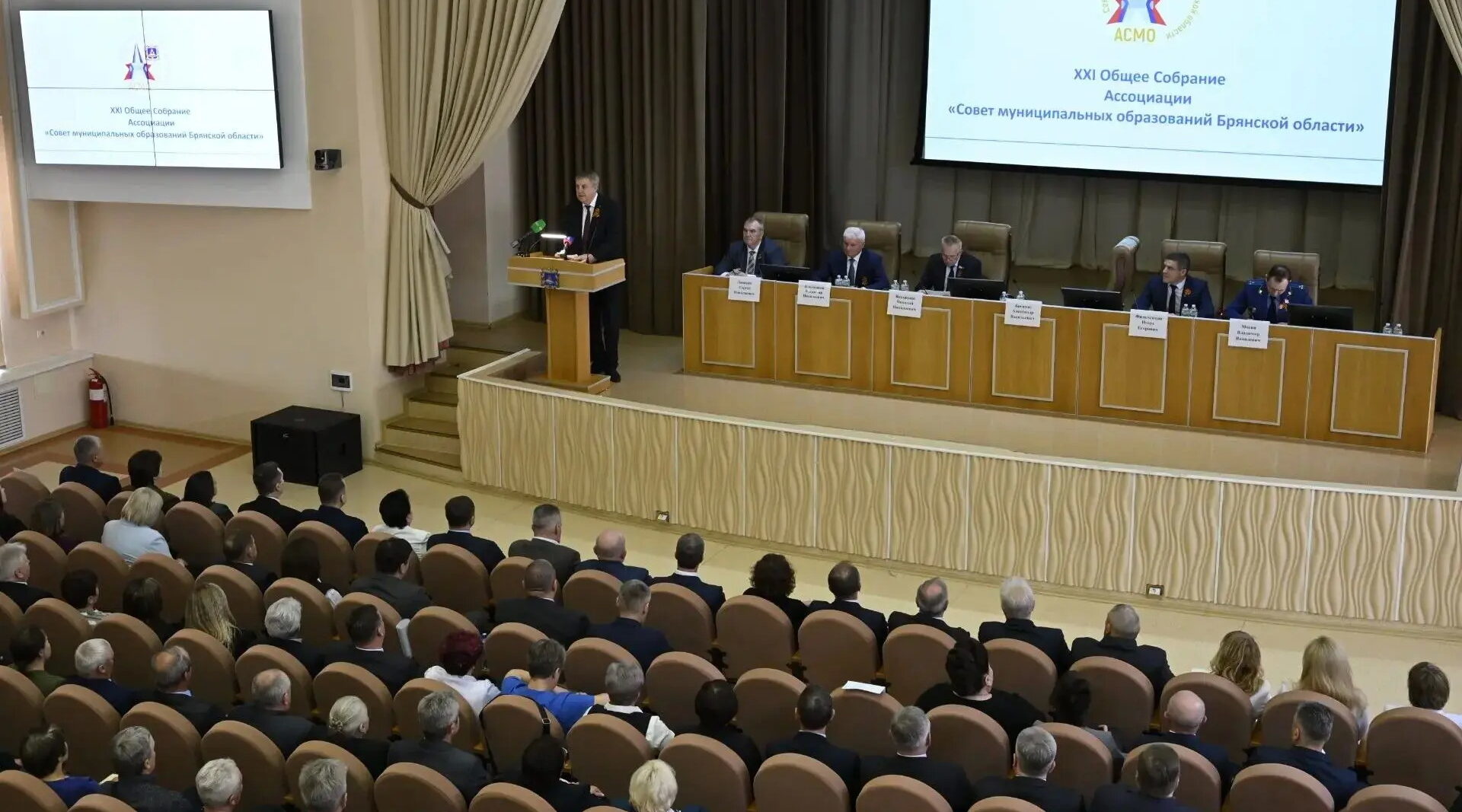 В Брянской области продолжается работа по сохранению памяти героев