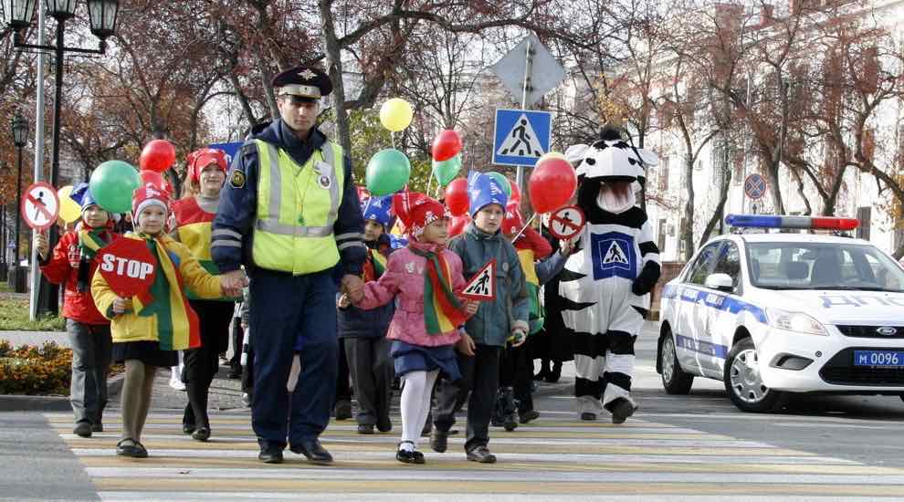 Брянских детей научат безопасно переходить дорогу на практических занятиях