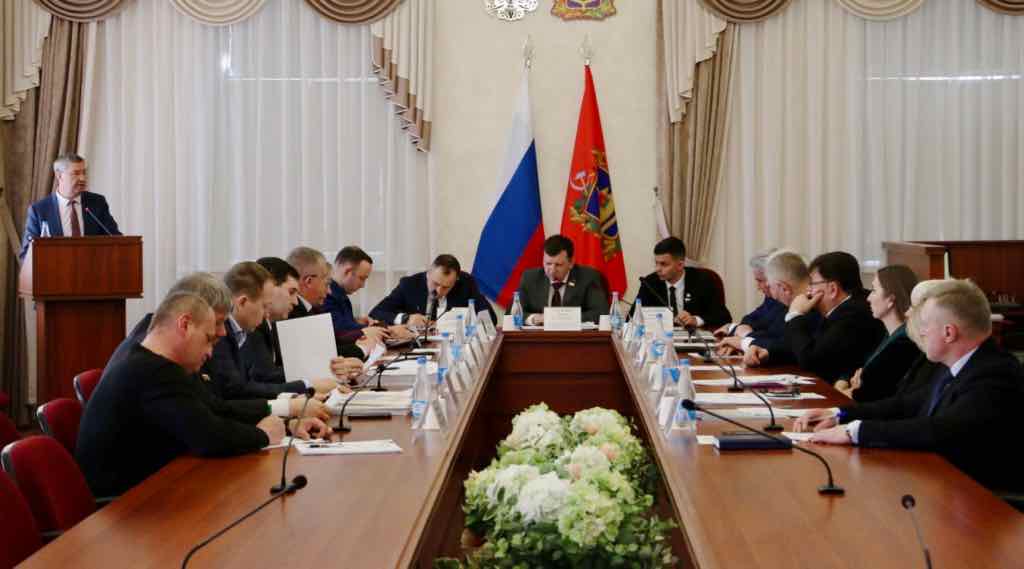 Комитет облдумы заслушал отчет о гарантийном ремонте дорог в Брянске и Клинцах