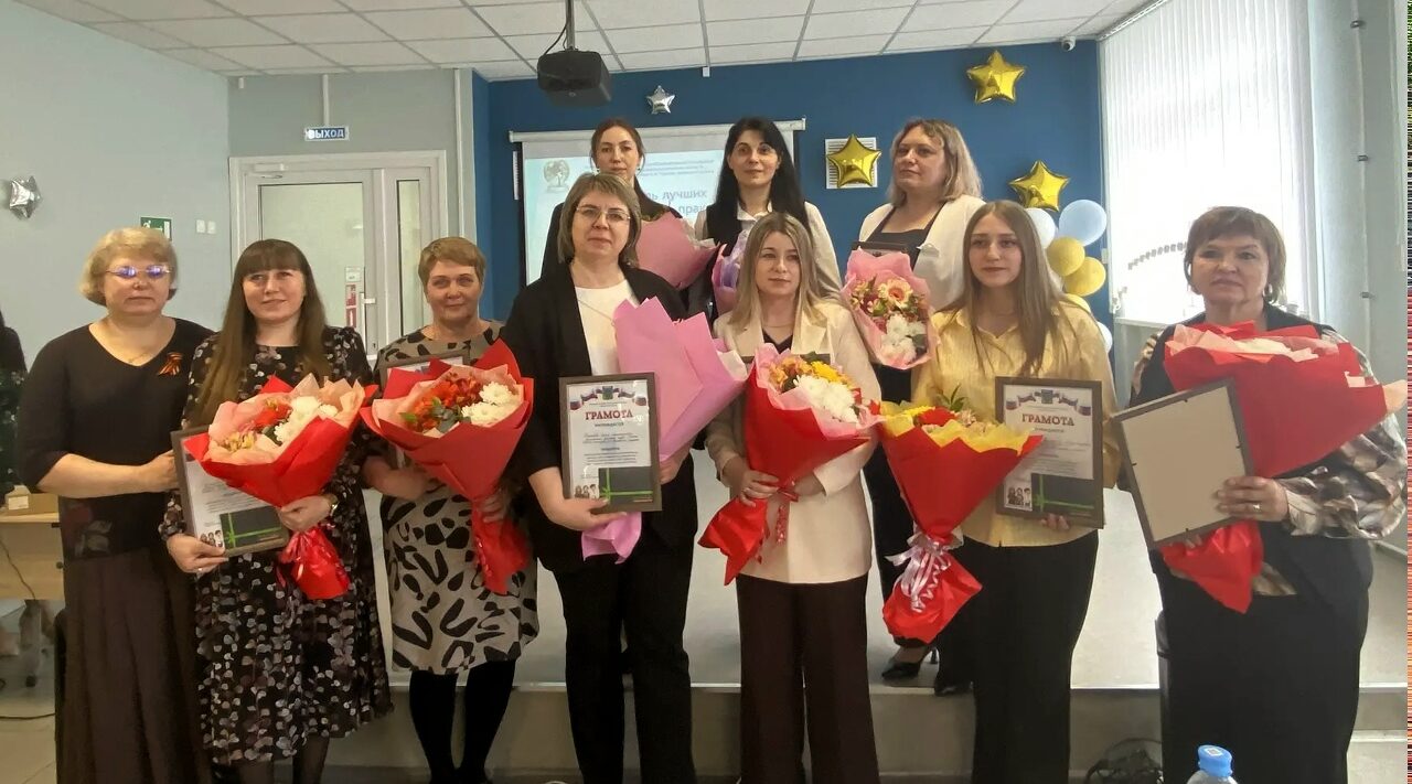 Белорусы Брянщины поздравили победительницу районного фестиваля лучших воспитательных практик