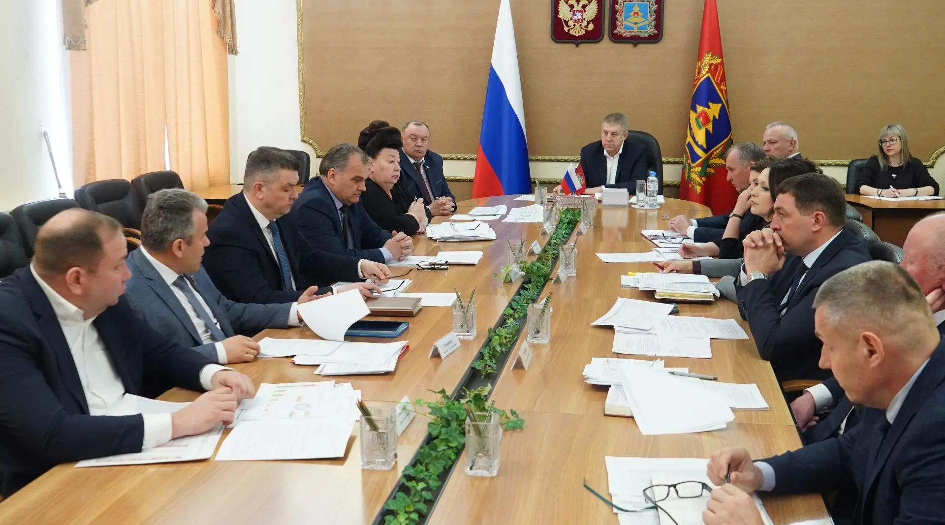 На Брянщине реализуется 100 мер поддержки участников СВО