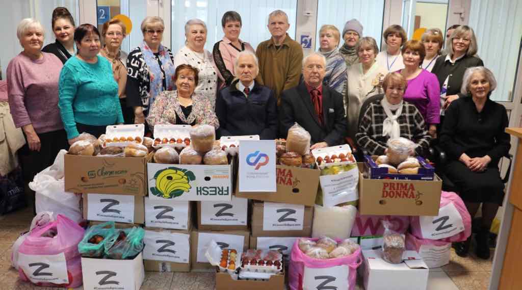 Стародубские активисты отправили бойцам пасхальные куличи