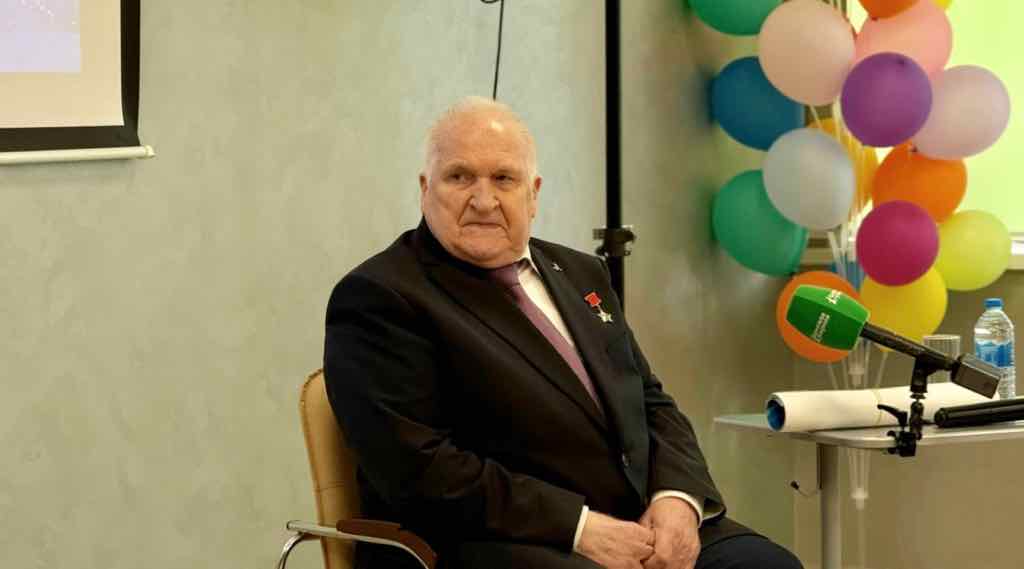 В брянском «Кванториуме» прошла встреча с космонавтом Виктором Афанасьевым