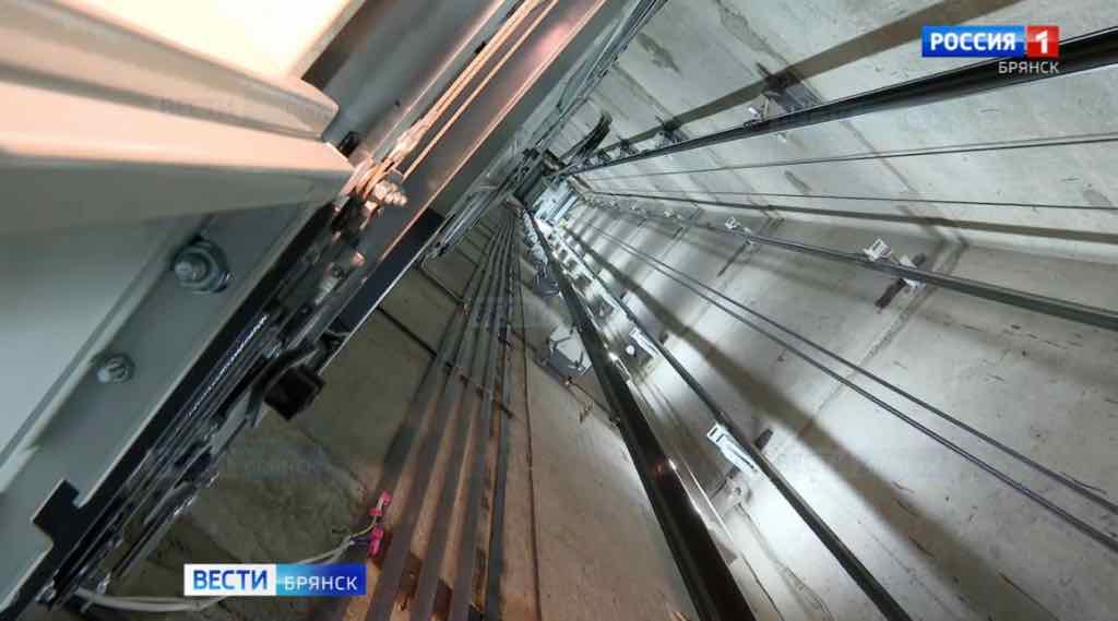 В 46 многоэтажках Брянска заменят лифты на новые, тихие и без вибраций