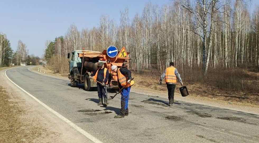 В Новозыбковском округе приступили к ремонту дорог