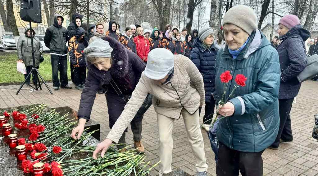 В Брянске прошёл митинг в память жертв фашизма