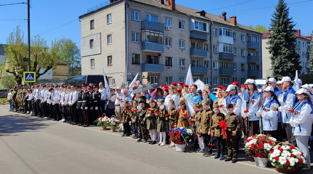 В Фокинском районе прошёл митинг, посвящённый 81-й годовщине Победы в Великой Отечественной войне