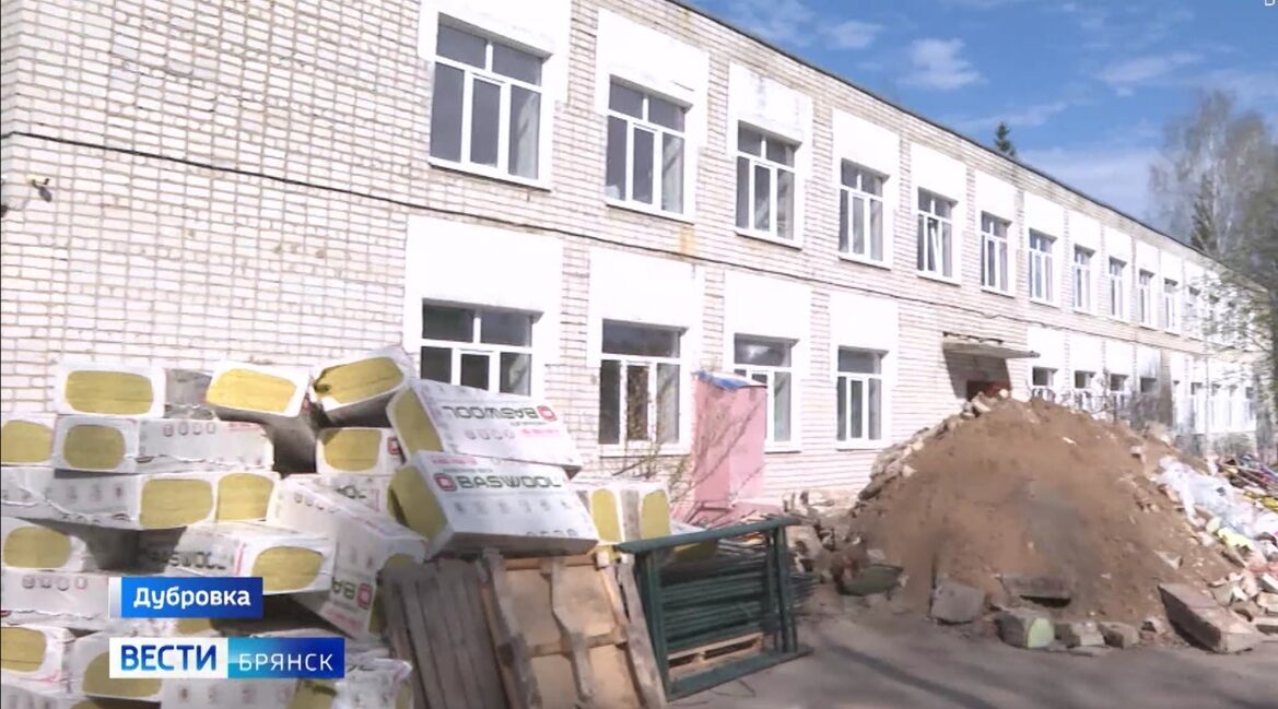 В Дубровке капитально ремонтируют детсад «Ромашка»
