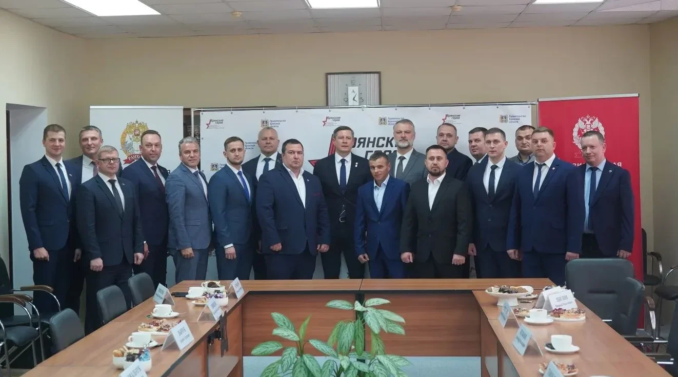Егор Ковальчук встретился с участниками программы «Брянские герои»