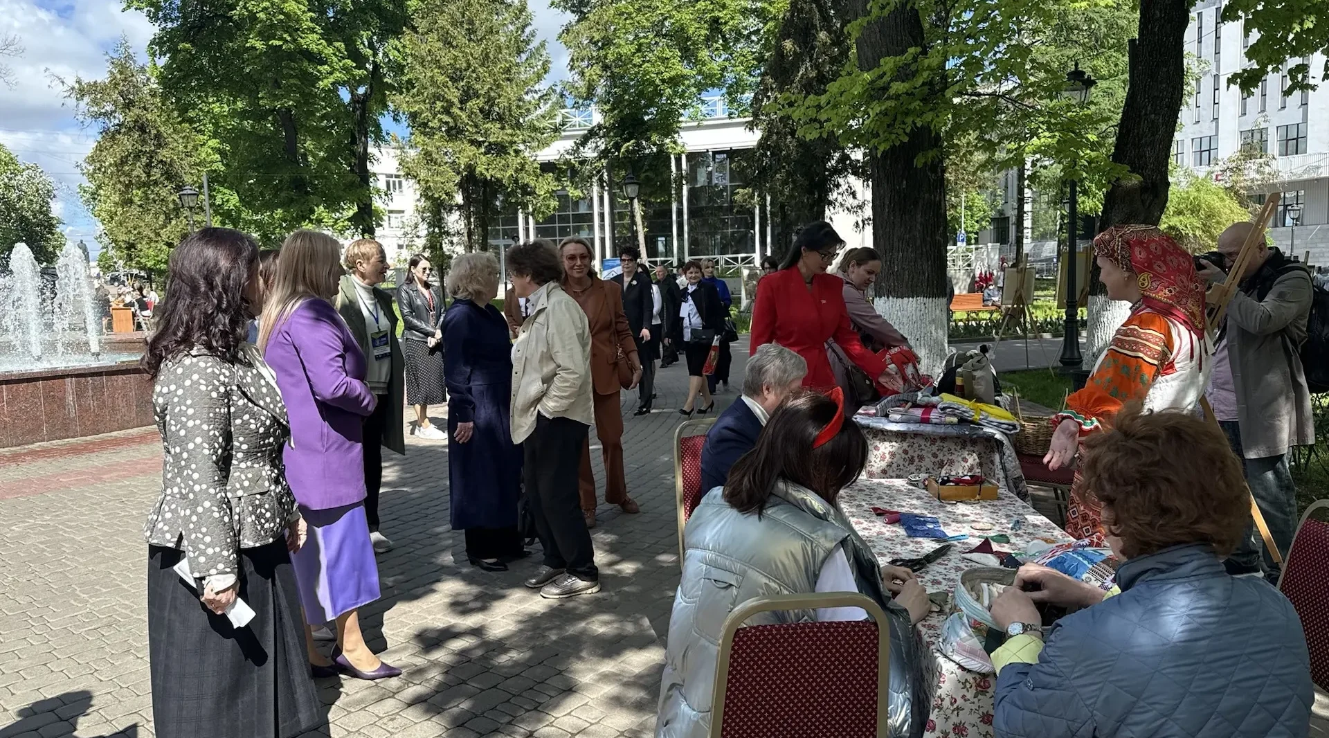 В центре города проходит фестиваль «Красная площадь —- Брянск»