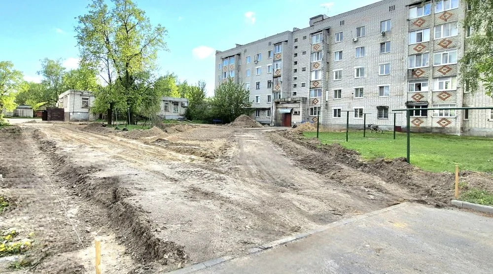В Сельцо ведутся работы по благоустройству дворовых территорий