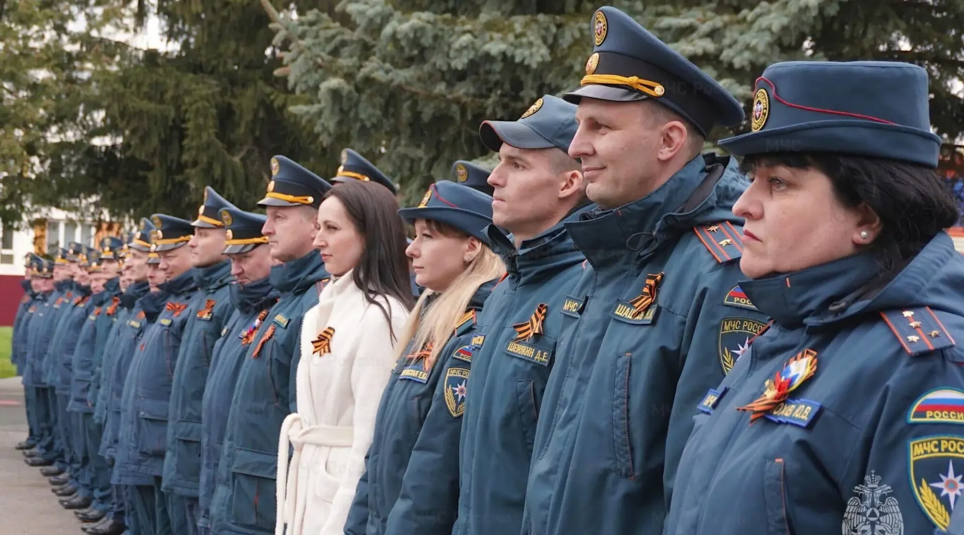В Главном управлении МЧС по Брянской области состоялось вручение специальных званий