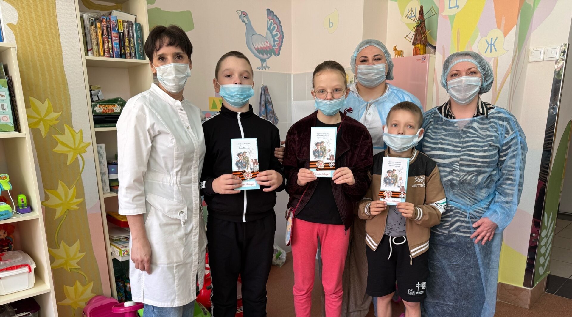 В Брянске подопечные благотворительного фонда «Ванечка» написали «Письма Победы»