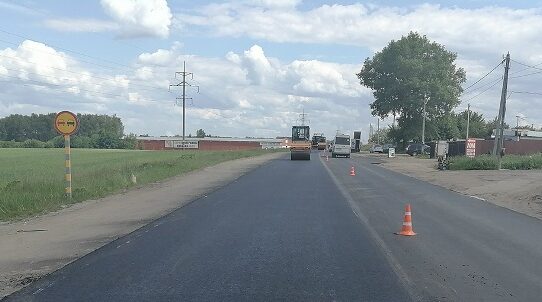 В Брянском районе асфальтируют участок дороги «Брянск – Смоленск» – Бежица