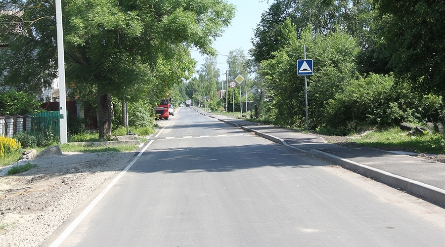 В Брянске отремонтировали километр улицы Окружной по нацпроекту