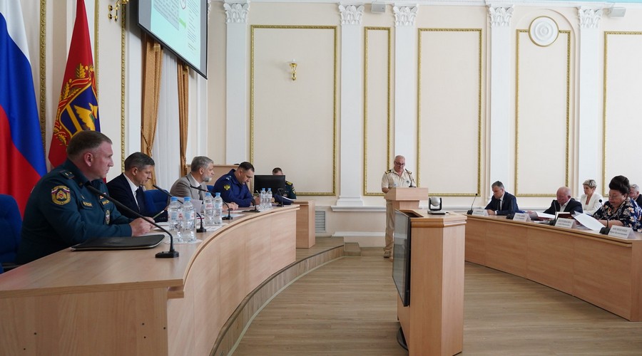 Егор Ковальчук потребовал навести порядок на брянских пляжах