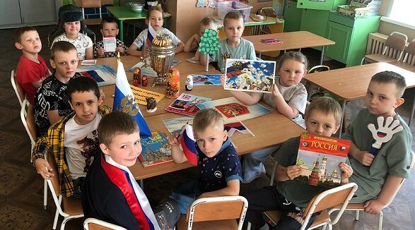 Разговор о важном «Горжусь землей, где жить мне довелось» провели с дошкольниками Климово