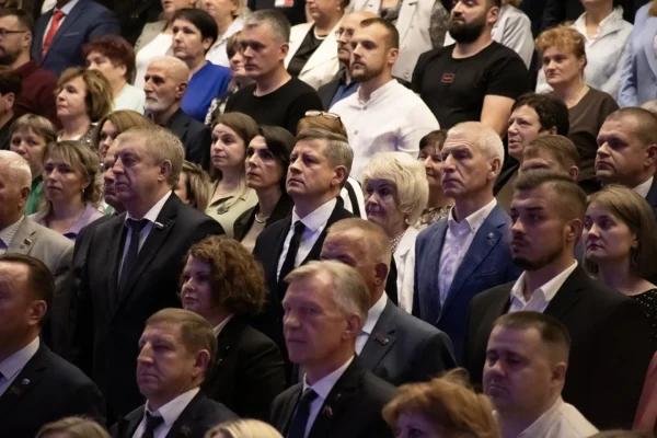 Состоялась встреча кандидатов предварительного голосования по выборам Губернатора Брянской области с партактивом в областном центре