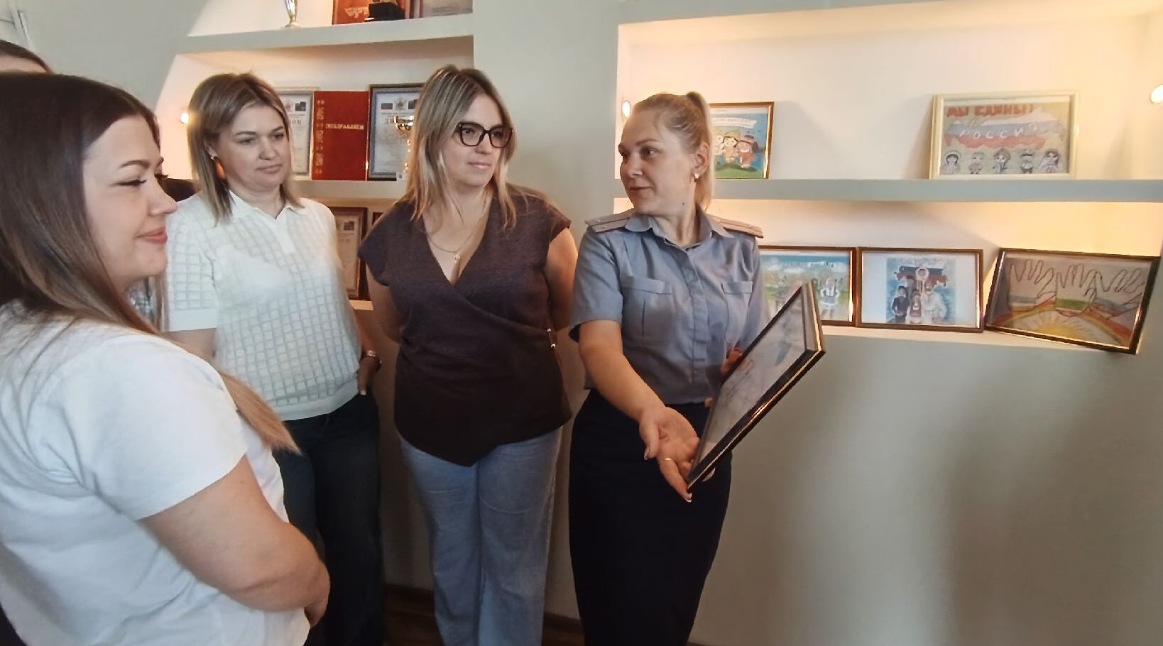 В Клинцах состоялся конкурс детского рисунка «Единство народов России»